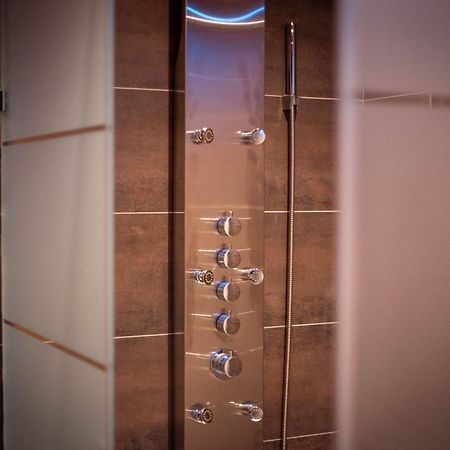 Hotel Velo Квакенбрюк Екстер'єр фото