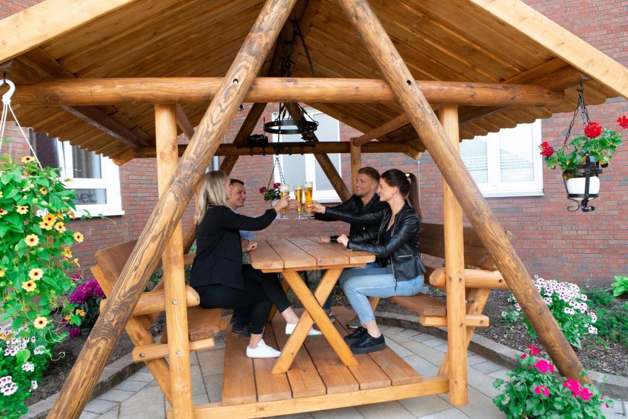 Hotel Velo Квакенбрюк Екстер'єр фото